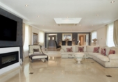 Vil·la amb terreny en venda a Marbella ref.: TR252030 foto