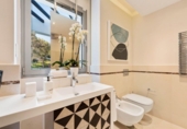 Chalet adosado con terreno en venta en Marbella ref: TR190457 foto