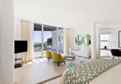 Chalet adosado con terreno en venta en Marbella ref: TR190456 foto