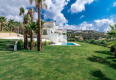 Vil·la amb terreny en venda a Marbella ref.: TR25571 foto