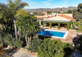 Villa con terreno en venta en Alhaurín el Grande ref: TR30398 foto
