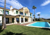 Vil·la amb terreny en lloguer a Estepona ref.: TR285623 foto