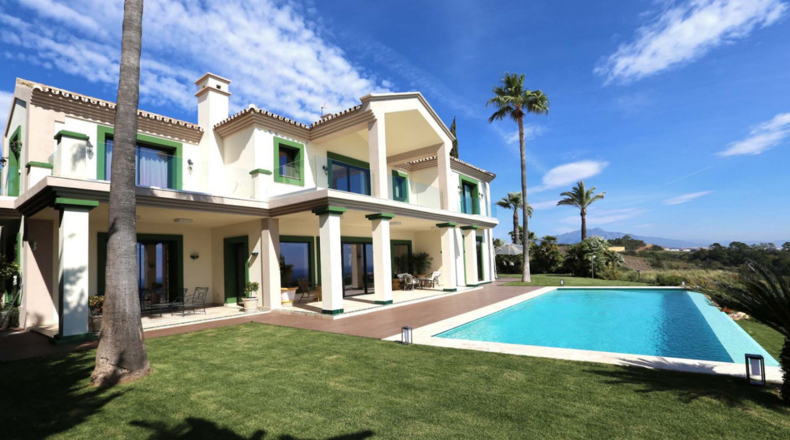 Málaga - Estepona - 2000m2