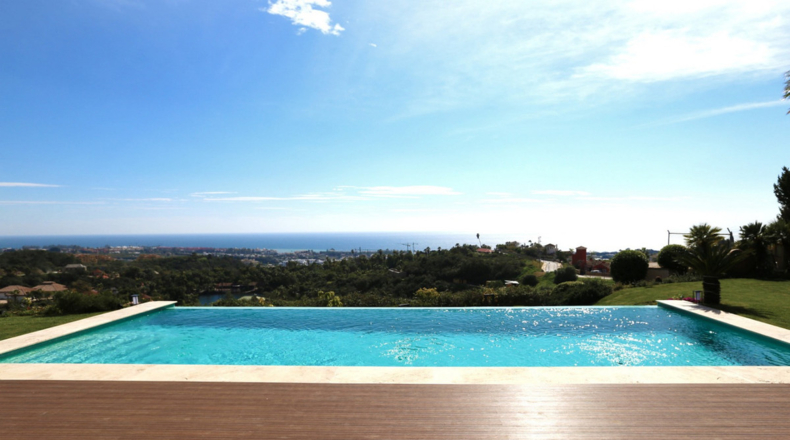 Málaga - Estepona - 2000m2