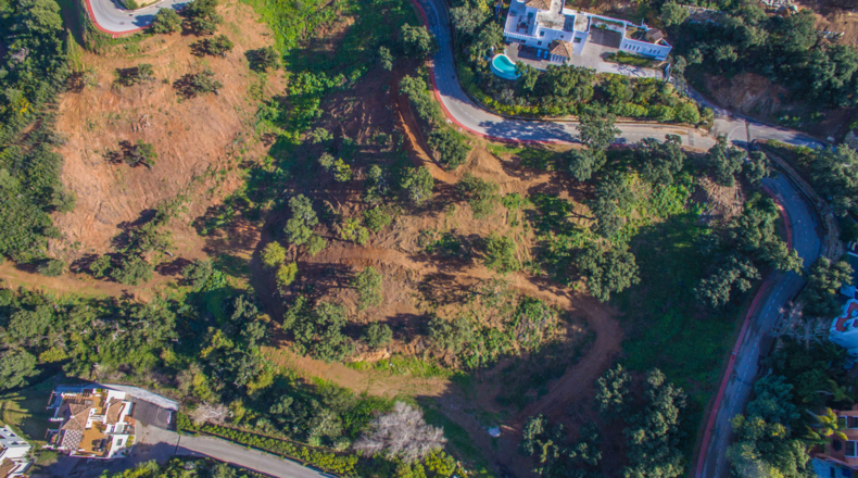 Málaga - Marbella - 15700m2