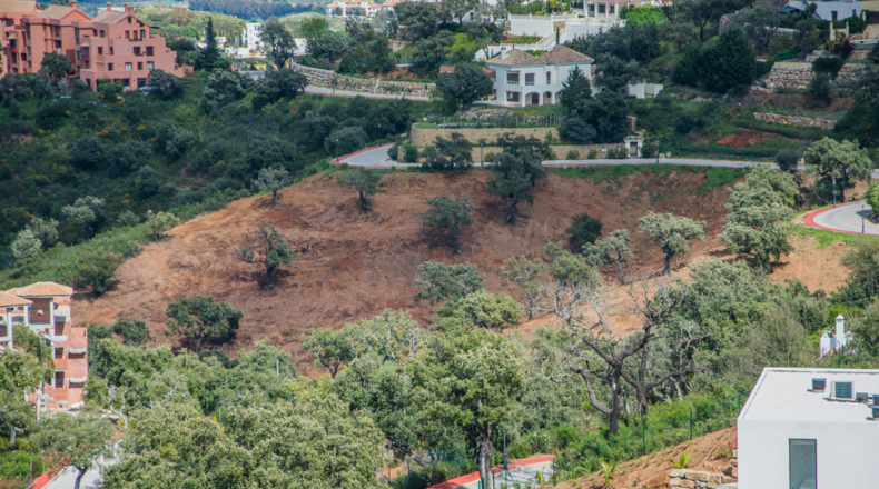 Málaga - Marbella - 15700m2
