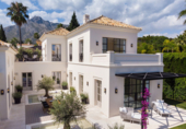 Vil·la amb terreny en venda a Marbella ref.: TR25664 foto