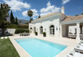 Vil·la amb terreny en venda a Marbella ref.: TR25664 foto