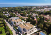 Vil·la amb terreny en venda a Marbella ref.: TR25664 foto
