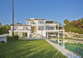Vil·la amb terreny en venda a Marbella ref.: TR25608 foto