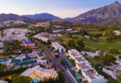 Vil·la amb terreny en venda a Marbella ref.: TR25596 foto