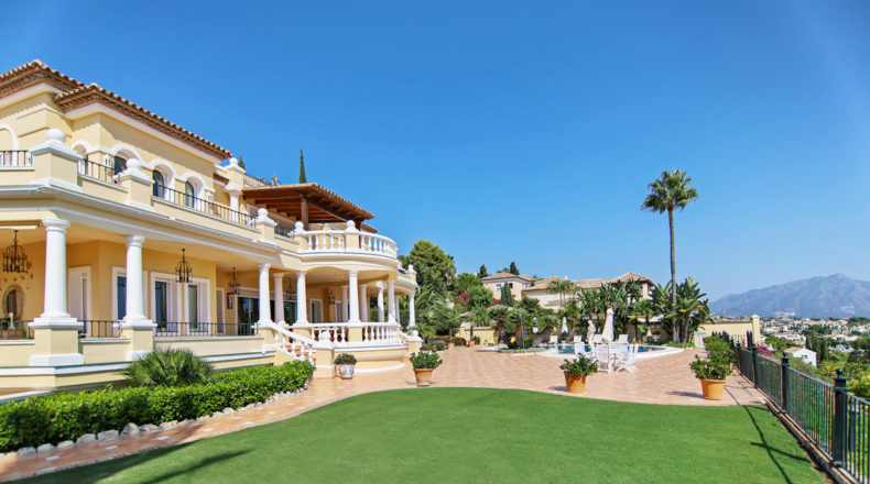 Málaga - Estepona - 2755m2