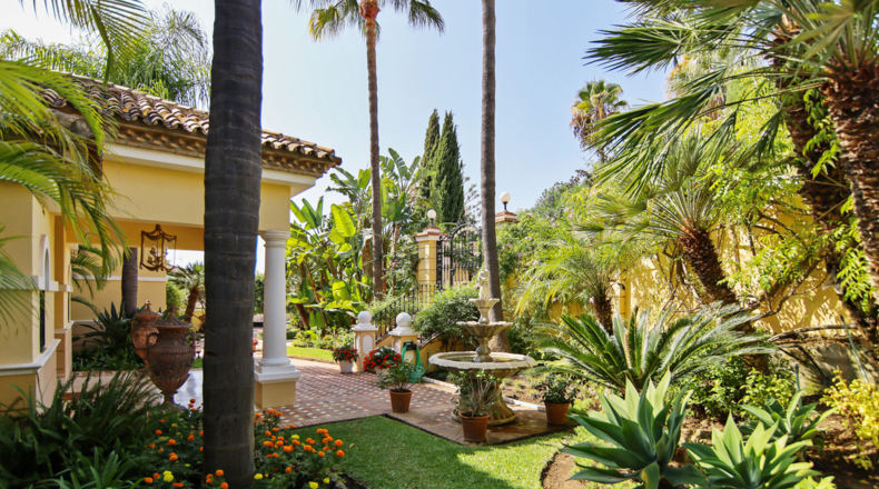 Málaga - Estepona - 2755m2