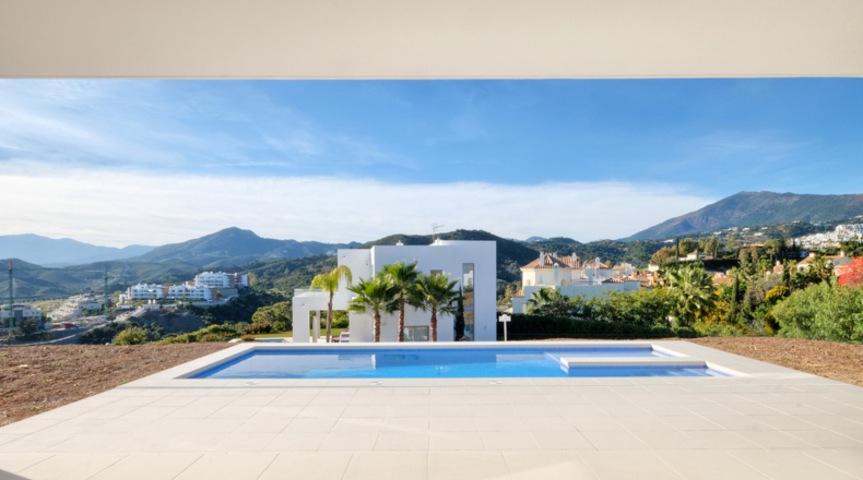 Málaga - La Alqueria - 1080m2