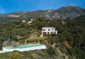 Vil·la amb terreny en venda a Marbella ref.: TR252045 foto