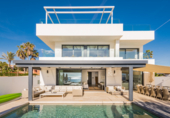 Villa con terreno en venta en Marbella ref: TR89779 foto