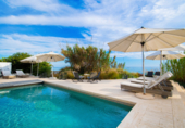 Villa con terreno en venta en Marbella ref: TR89779 foto