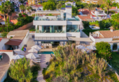 Villa con terreno en venta en Marbella ref: TR89779 foto