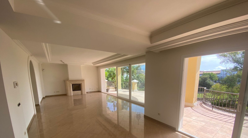 Málaga - Бенахавис - 1034m2