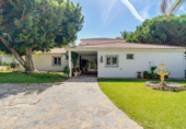 Vil·la amb terreny en venda a Marbella ref.: TR94891 foto
