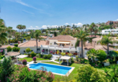 Vil·la amb terreny en venda a Marbella ref.: TR254381 foto