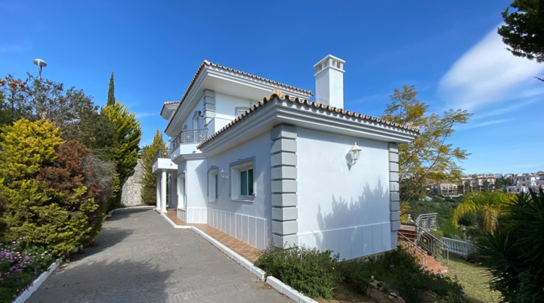 Malaga - Urbanización Sitio de Calahonda - 1580m2