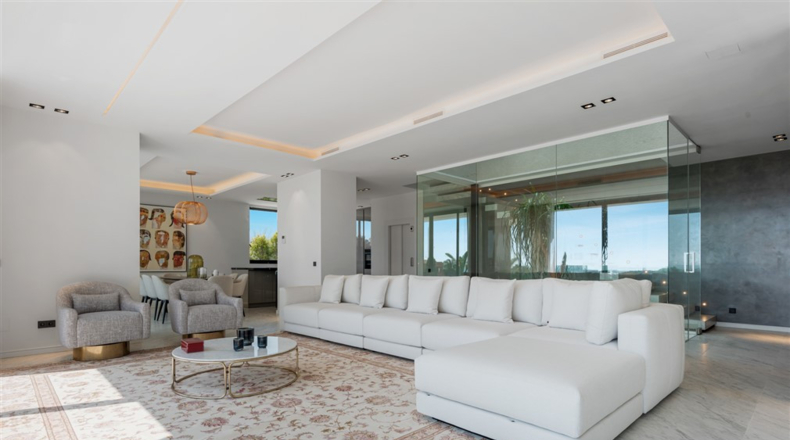 Málaga - Бенахавис - 1022m2