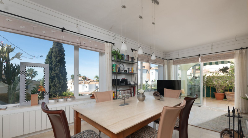 Málaga - Urbanización Sitio de Calahonda - 690m2