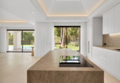 Vil·la amb terreny en venda a Marbella ref.: TR190258 foto
