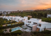 Vil·la amb terreny en venda a Estepona ref.: TR200374 foto