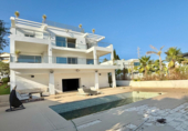 Vil·la amb terreny en venda a Marbella ref.: TR190186 foto