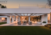 Vil·la amb terreny en venda a Marbella ref.: TR188781 foto
