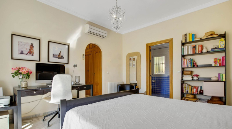 Málaga - Las Lagunas - 1000m2