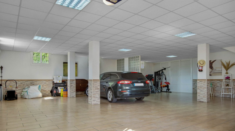 Málaga - Las Lagunas - 1000m2