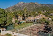 Vil·la amb terreny en venda a Marbella ref.: TR254395 foto