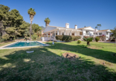 Vil·la amb terreny en venda a Marbella ref.: TR254395 foto
