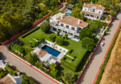 Vil·la amb terreny en venda a Marbella ref.: TR207620 foto