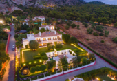 Vil·la amb terreny en venda a Marbella ref.: TR207620 foto