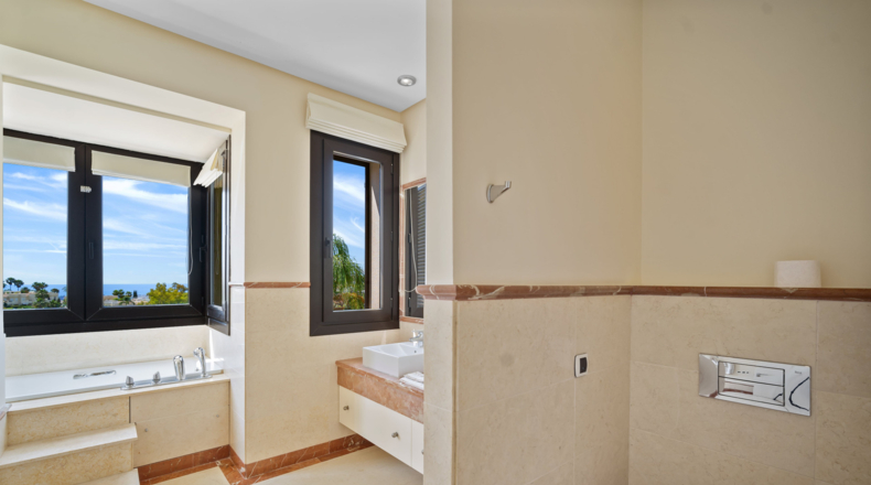 Malaga - San Pedro de Alcántara - 1085m2