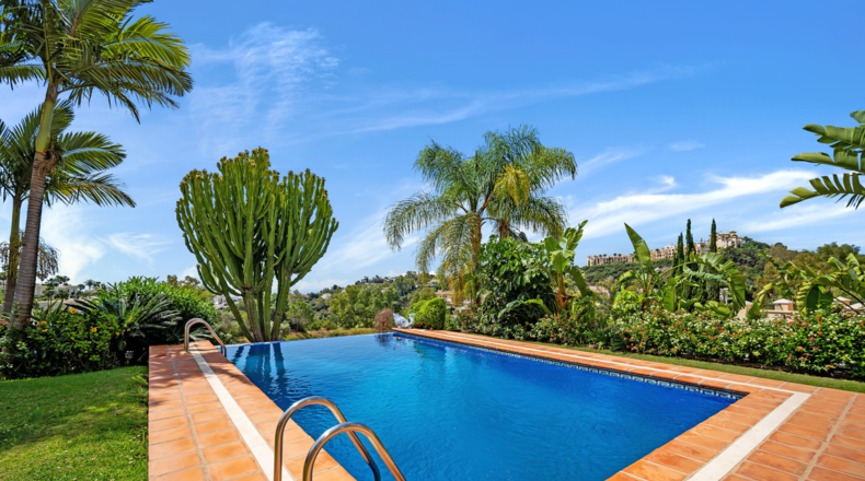 Malaga - San Pedro de Alcántara - 1085m2