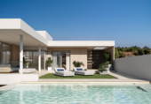 Vil·la amb terreny en venda a Estepona ref.: TR203947 foto