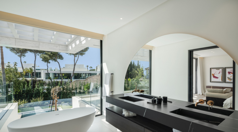 Málaga - San Pedro de Alcántara - 1107m2