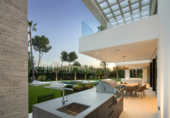 Vil·la amb terreny en venda a Marbella ref.: TR203917 foto