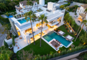 Vil·la amb terreny en venda a Marbella ref.: TR203917 foto