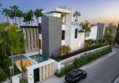 Vil·la amb terreny en venda a Marbella ref.: TR203917 foto