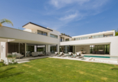 Vil·la amb terreny en venda a Marbella ref.: TR254409 foto
