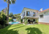 Vil·la amb terreny en venda a Marbella ref.: TR254414 foto