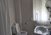 Отдельно стоящий дом с участком на продажу в городе Sangenjo. Фото