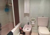 Отдельно стоящий дом с участком на продажу в городе Poio de Arriba. Фото