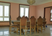 Отдельно стоящий дом с участком на продажу в городе Понтеведра. Фото